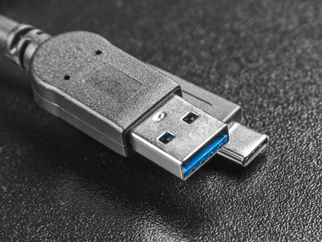 Best SD Card - ProGrade V90 SD Card Review - USB 3.1 Type C cable