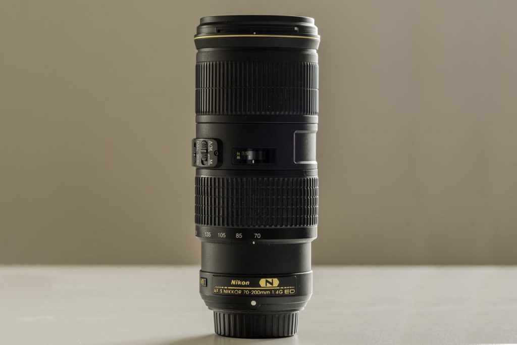 Nikon 70-200mm f4 G VR lens at 70mm Close Focus